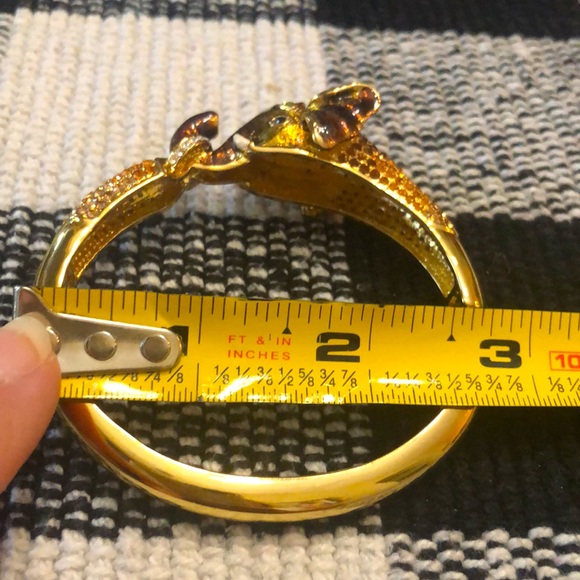 Elephant Bangle Bracelet. NWOT - Picture 8 of 9